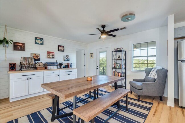 Building Photo - 631 Harmon Hills Cove