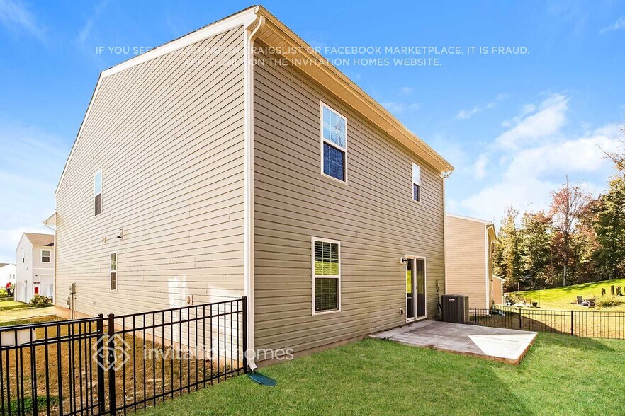 Building Photo - 115 Hazelnut Wy