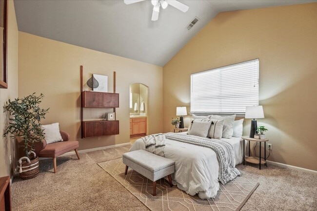 Building Photo - 2520 Duffy Dr