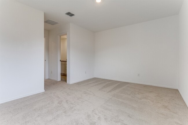 Building Photo - 127 Sunflower St