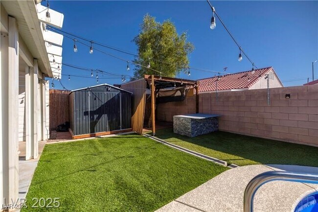 Building Photo - 4720 Painted Hills St