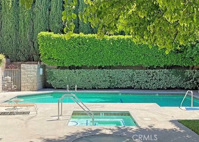 Building Photo - 10022 Reseda Blvd