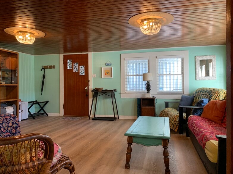 #B. Living area. CONDO. Short term rental. Galveston TX - 4408 Avenue S 1/2