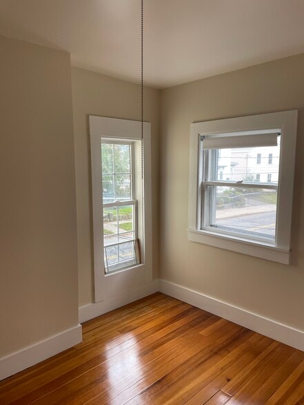 Building Photo - 48 N Main St