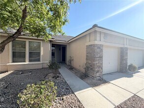 Building Photo - 1936 Bluff Knoll Ct