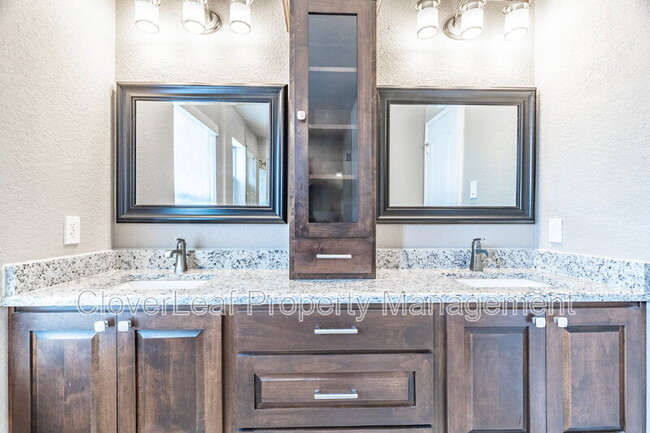 Building Photo - 407 Marbella Vista