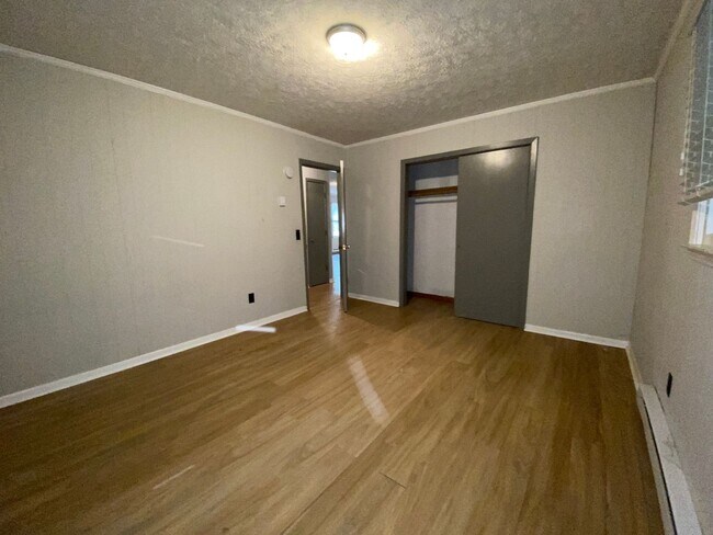 Building Photo - gree1910