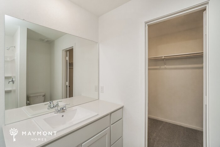 Building Photo - 14823 Warwick Shire