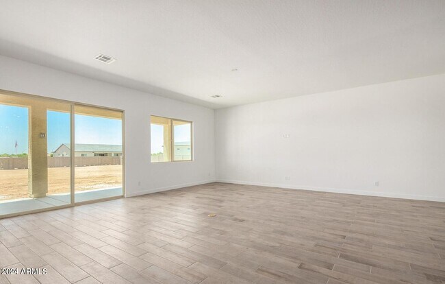 Building Photo - 10131 W Camino De Oro