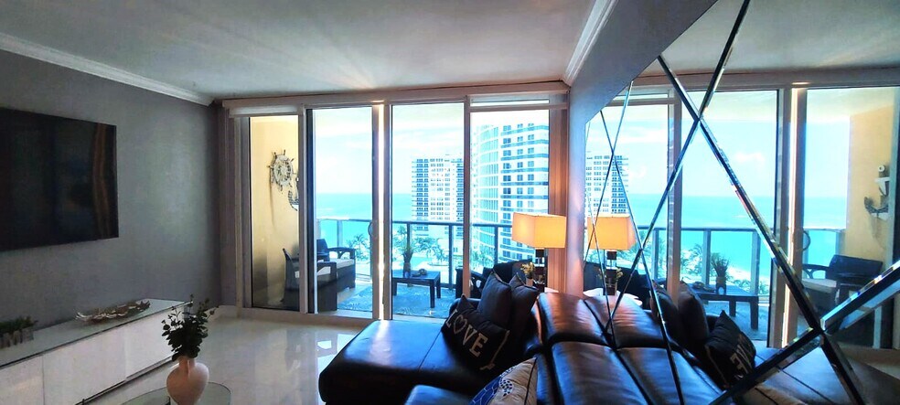 Building Photo - 2501 S Ocean Dr