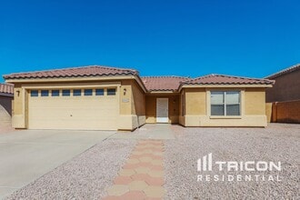 Building Photo - 10610 E Baywood Ave