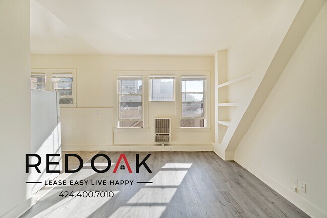 Building Photo - 537 S Kenmore Ave