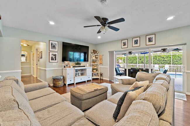 Building Photo - 9674 Dogwood Ave