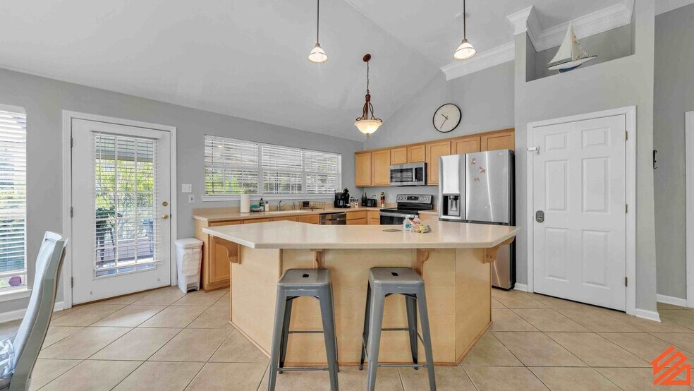 Building Photo - 111 Hidden Lakes Dr