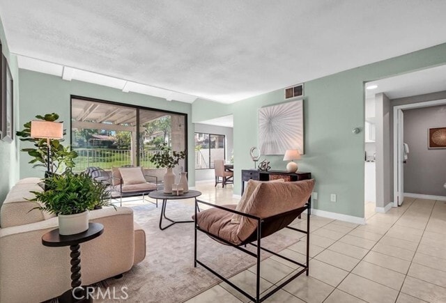 Building Photo - 913 Whitewater Dr