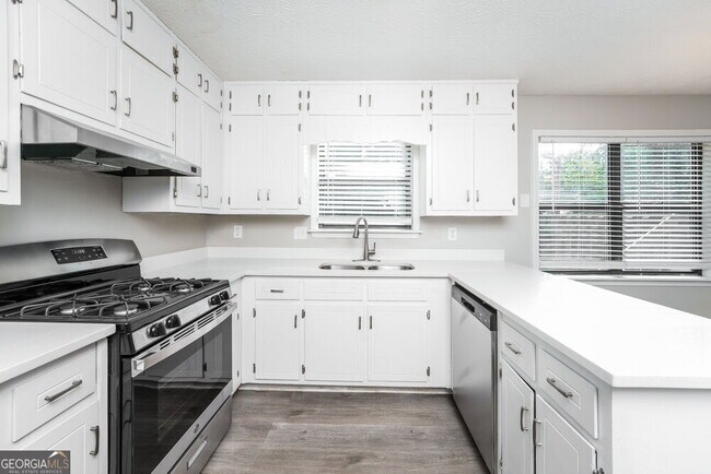 Building Photo - 2678 Porter Dr