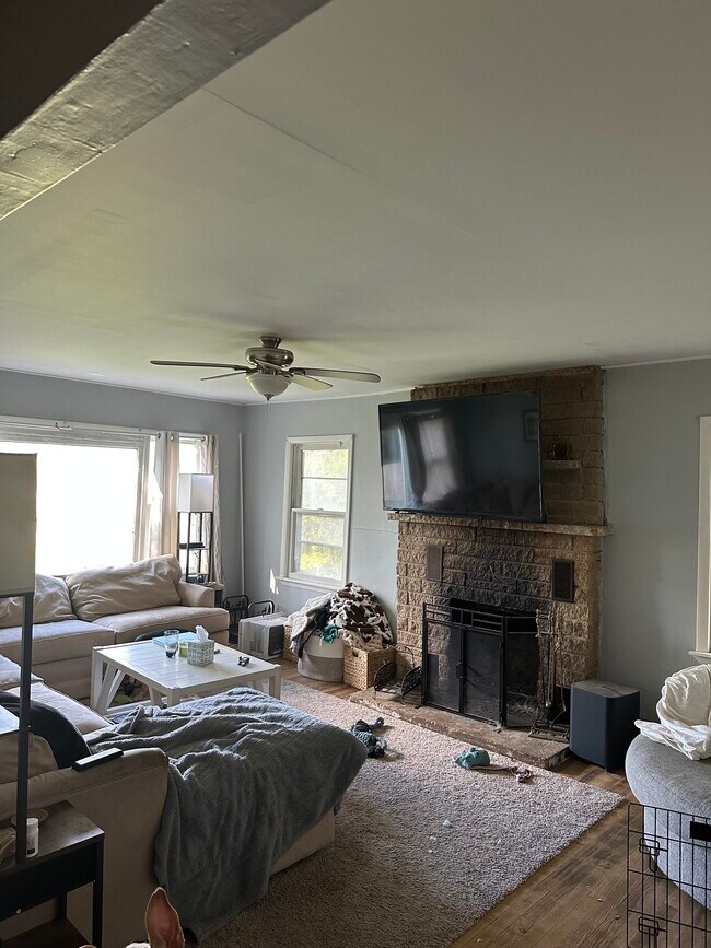 Building Photo - W306S4879 WI-83