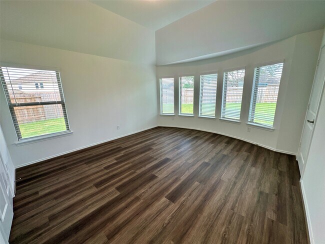 Building Photo - 31900 Retama Ranch Ln