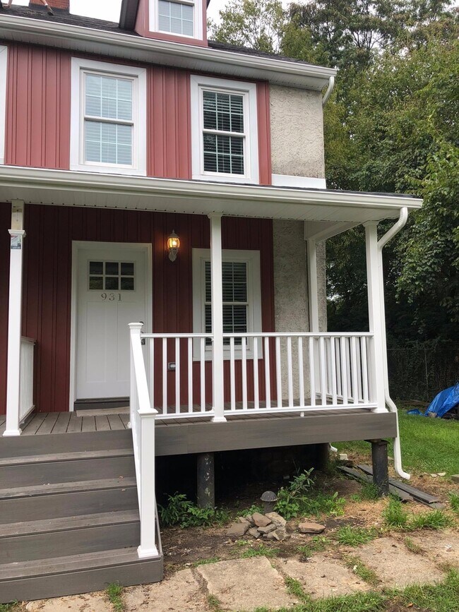 Building Photo - 3-Bedroom Home in Emmaus