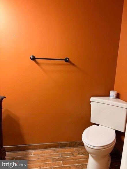 Building Photo - 9008 Doris Dr