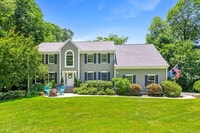 Building Photo - 1 Boxwood Rd