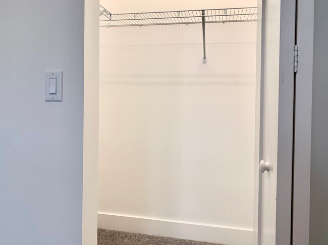 Building Photo - 9754 Celtic Sea Ln
