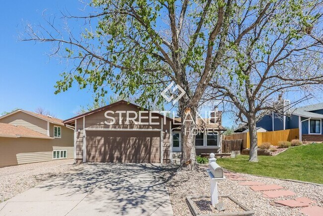 Building Photo - REDUCED! - Now offering $1000 off first fu...