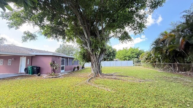 Building Photo - 864 SE Festivo Ct
