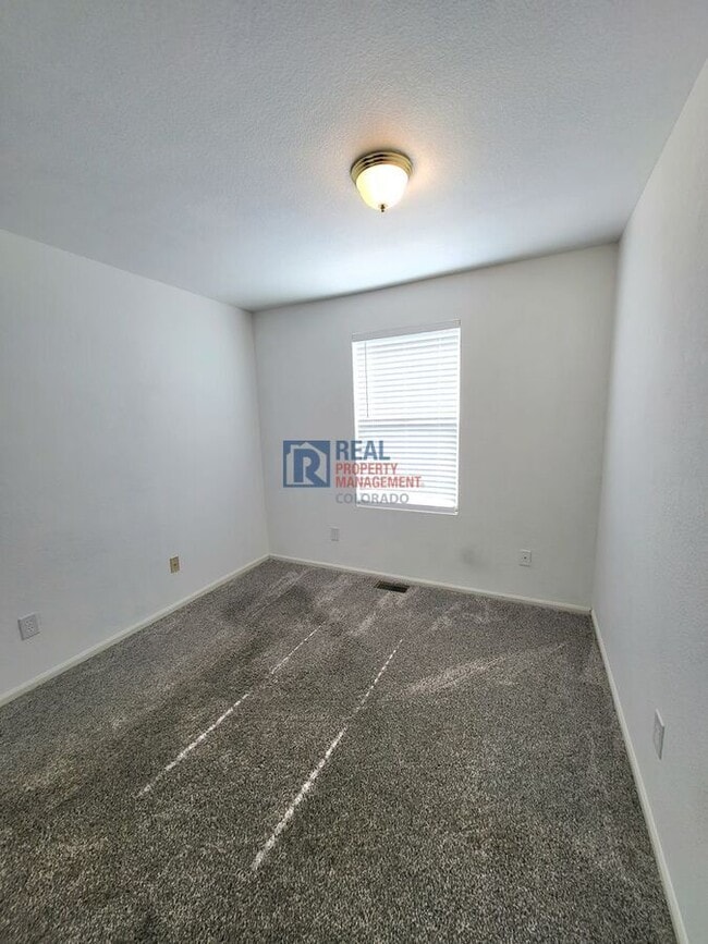 Building Photo - 5467 S Quatar Ct