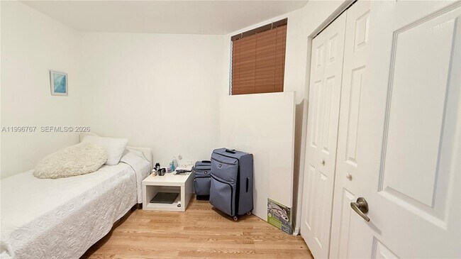 Building Photo - 8900 NW 107 Ct