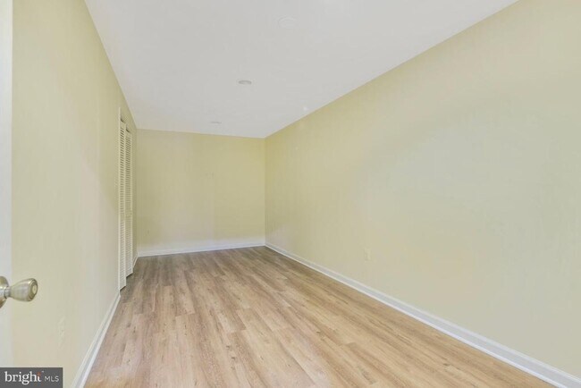 Building Photo - 730 Emerald Hill Dr NE