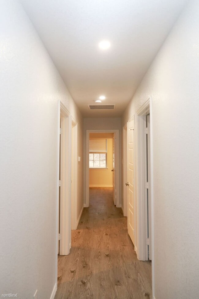 Building Photo - 3 br, 2 bath House - 7311 Farm to Market R...