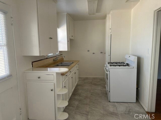 Building Photo - 601 E Chevy Chase Dr