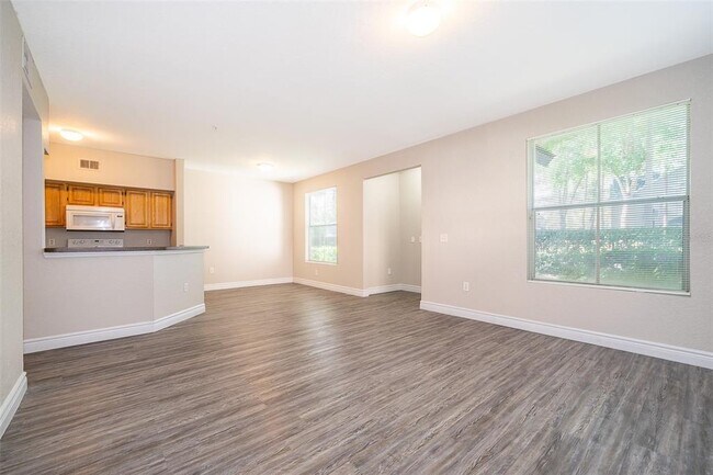 Building Photo - 5953 Westgate Dr