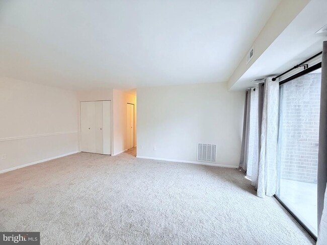 Building Photo - 7598 Gales Ct