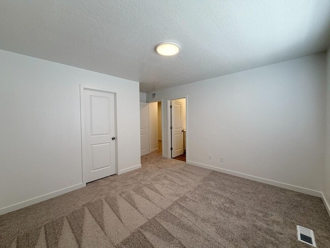 Building Photo - 502 S 1140 W