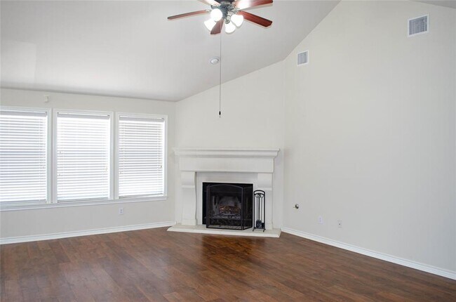 Building Photo - 120 Fred Couples Dr