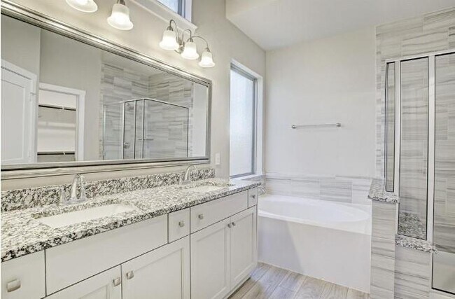 Building Photo - 24926 Via Arabella Ln