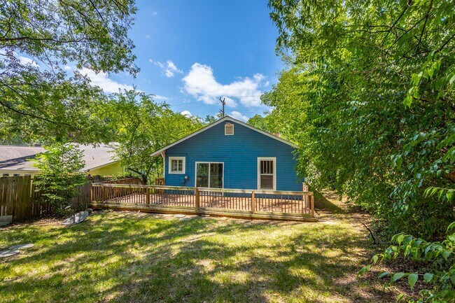 Building Photo - 1420 Hixson Pike