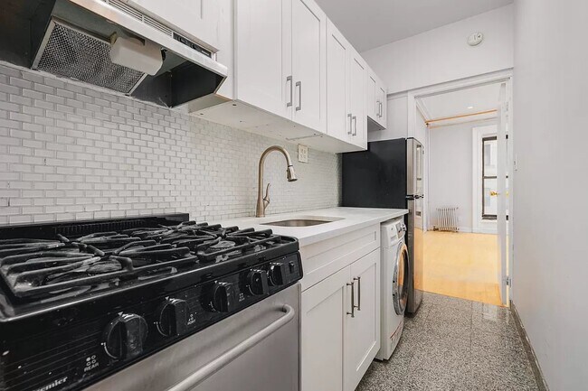 Building Photo - 19 West 46th Street