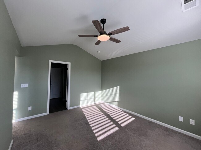Building Photo - 7650 Knightbell Cir