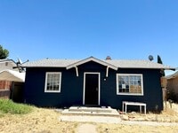 Building Photo - Spacious 2 bed 1 bath!