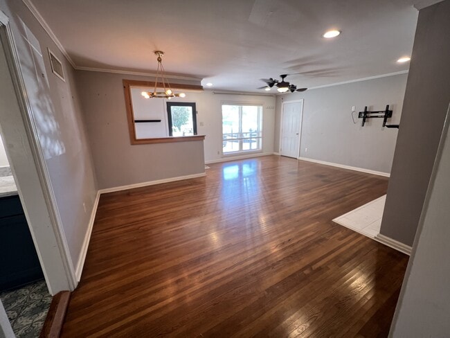 Building Photo - 129 Fernhill Ave