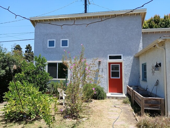 Building Photo - 1810 Stearns Dr