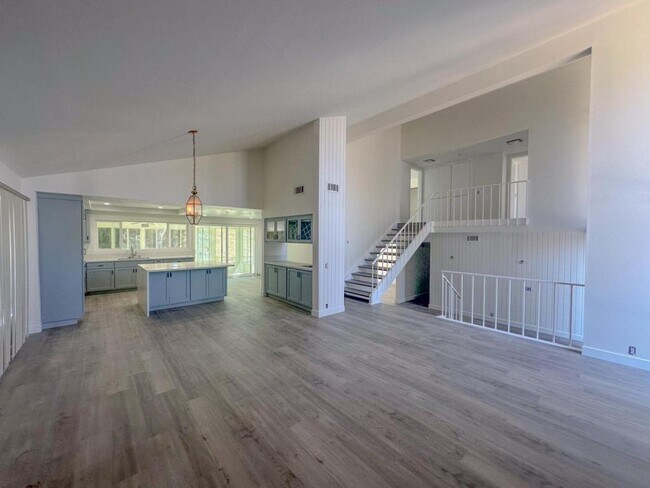 Primary Photo - 25512 Maximus St