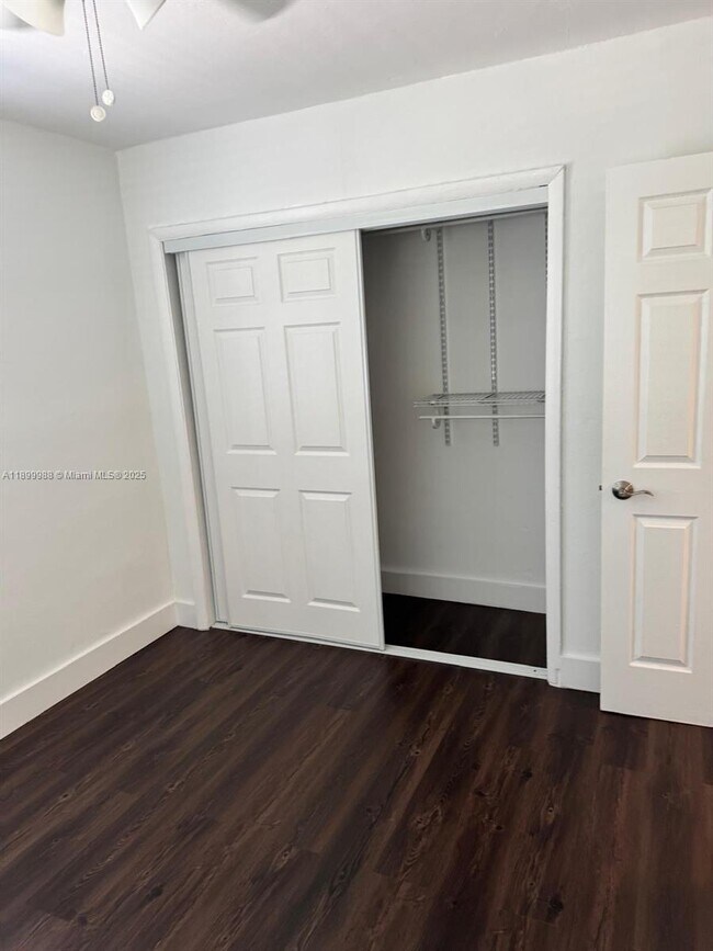 Building Photo - 1864 NW 24th St