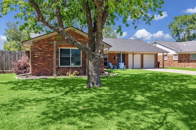 Building Photo - 2910 Freshmeadows Dr