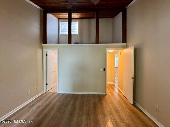 Building Photo - 1561 Arcadia Dr
