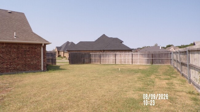 Building Photo - 114 Sandy Trail Cir