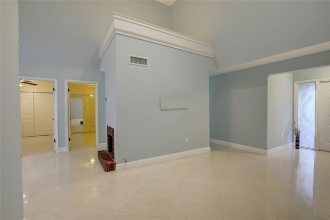 Building Photo - 9430 SW 49th St